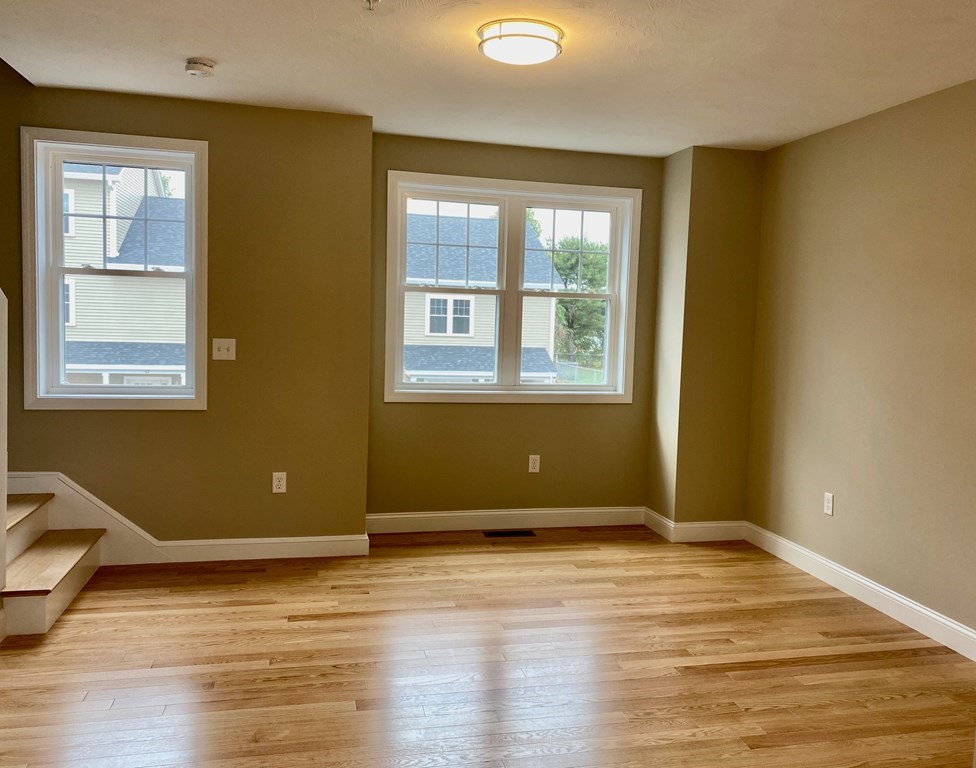 https://mpmhome.managebuilding.com/Resident/api/public/files/download/listingImages?fileName=42f409cd697241719dc842fd76c21f7c.jpg