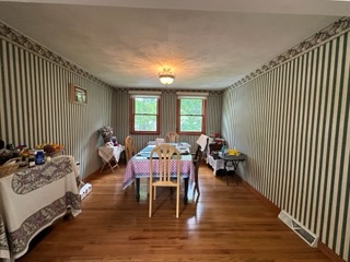 https://mpmhome.managebuilding.com/Resident/api/public/files/download/listingImages?fileName=ad57c02ed2354be5909973091ccde9e0.jpg