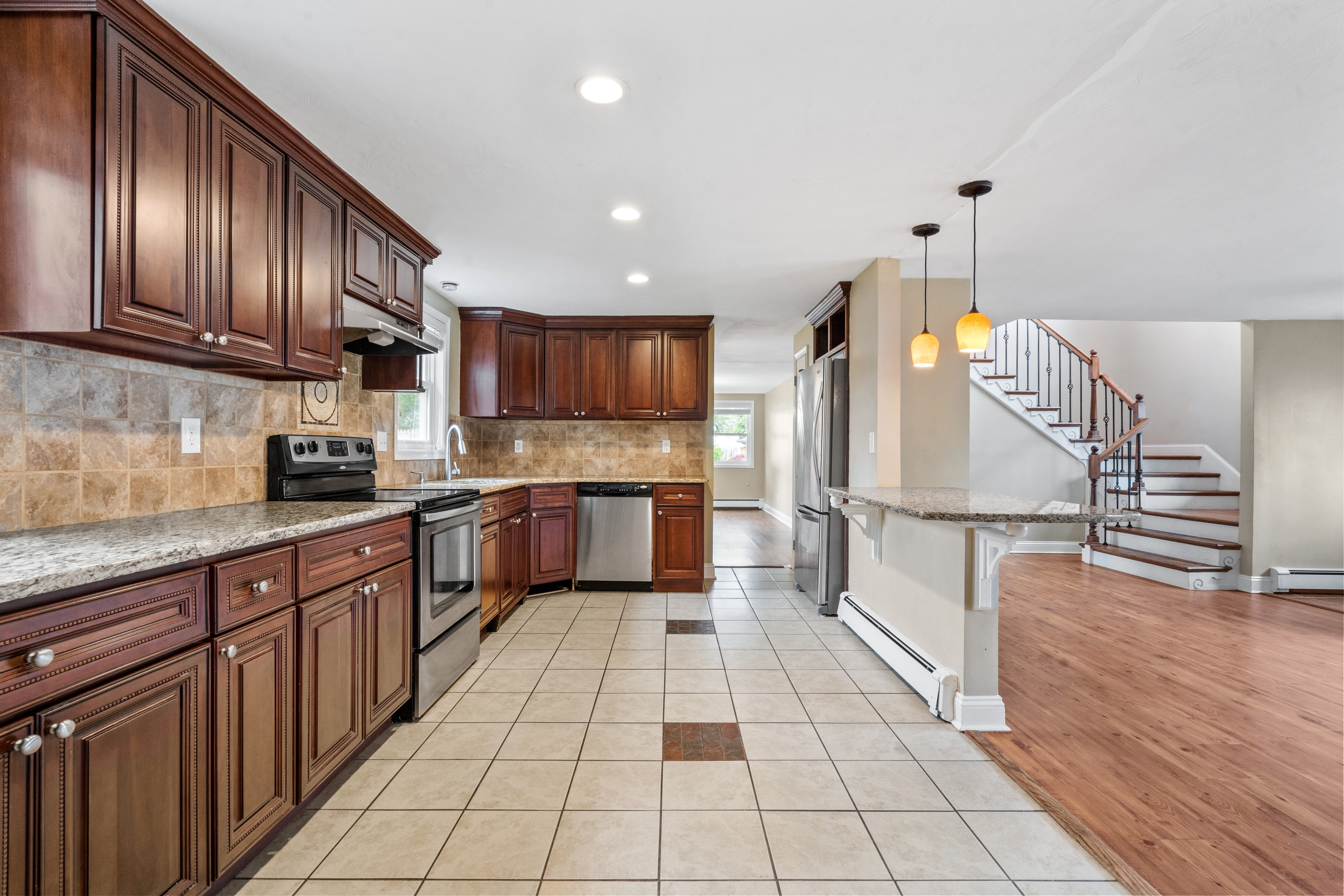 https://mpmhome.managebuilding.com/Resident/api/public/files/download/listingImages?fileName=f31d9ae611c942109de97bed2ba944f0.jpg